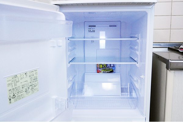 冷蔵庫の掃除は3ヶ月に1回 食材が少ないときに 電気代もダウン Yourmystar Style By ユアマイスター
