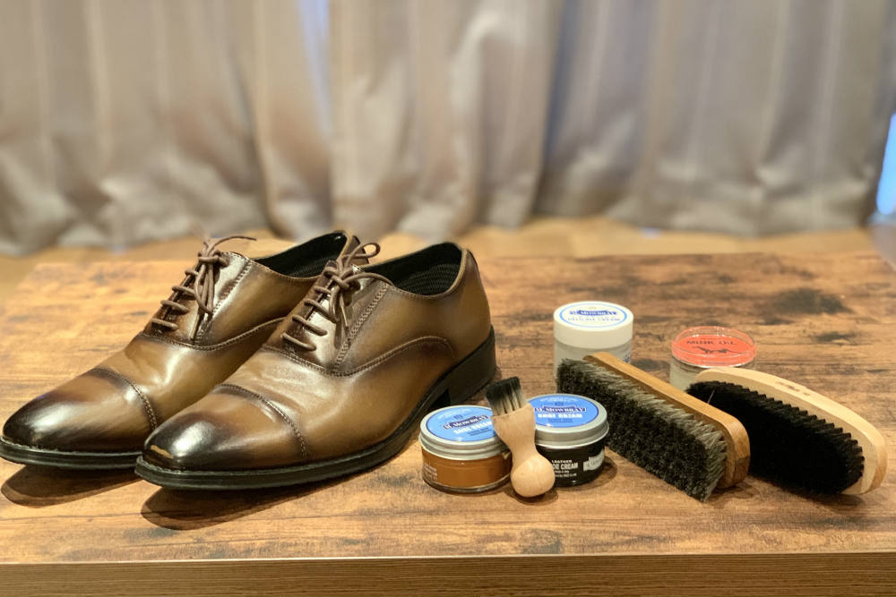 革靴の臭いの原因は雑菌 除菌方法やにおいの予防策 お手入れ方法を伝授 Yourmystar Style By ユアマイスター