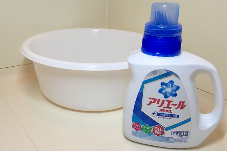 手洗いの洗濯方法7つを解説 洗剤と服が入る 桶 さえあればok Yourmystar Style By ユアマイスター