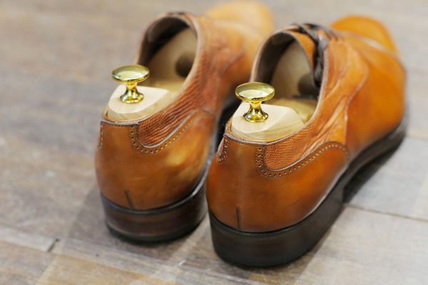 靴磨きで革靴が生まれ変わる！知る人ぞ知る職人のやり方を徹底取材！｜YOURMYSTAR STYLE by ユアマイスター