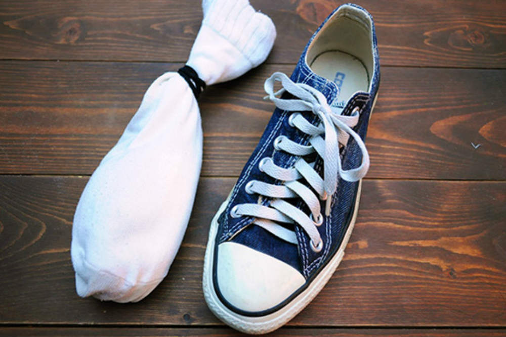 革靴の臭いの原因は雑菌！除菌方法やにおいの予防策、お手入れ方法を伝授｜YOURMYSTAR STYLE by ユアマイスター