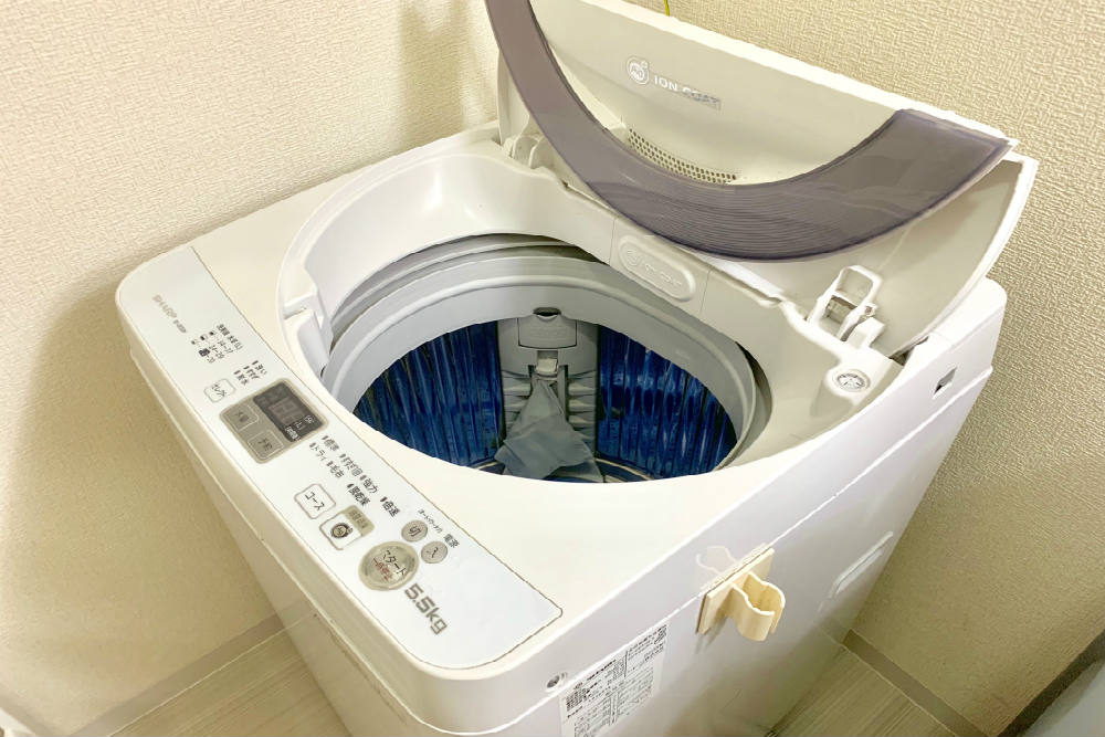 縦型洗濯機の糸くずフィルターは掃除必須！種類別お手入れ方法を解説