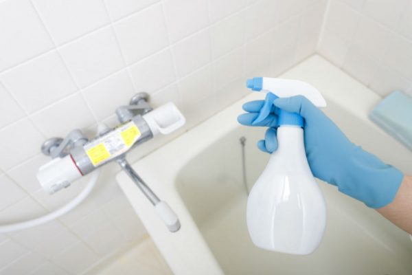 浴室のピンクの汚れをとりたい カビも同時に対処できる方法を解説 Yourmystar Style By ユアマイスター
